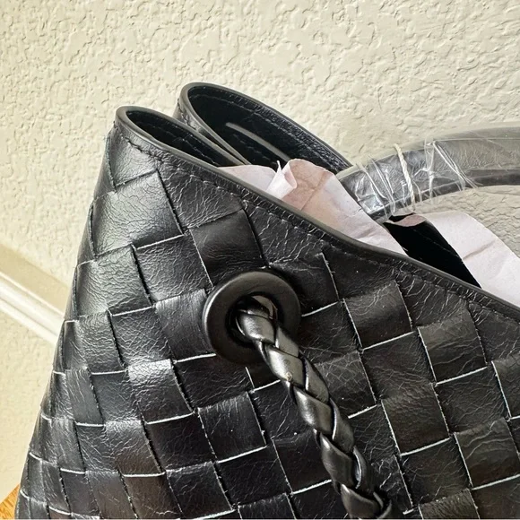 LEATHER INSIDE & OUTBlack Large Intrecciato Woven Braided Tote Structured Bag